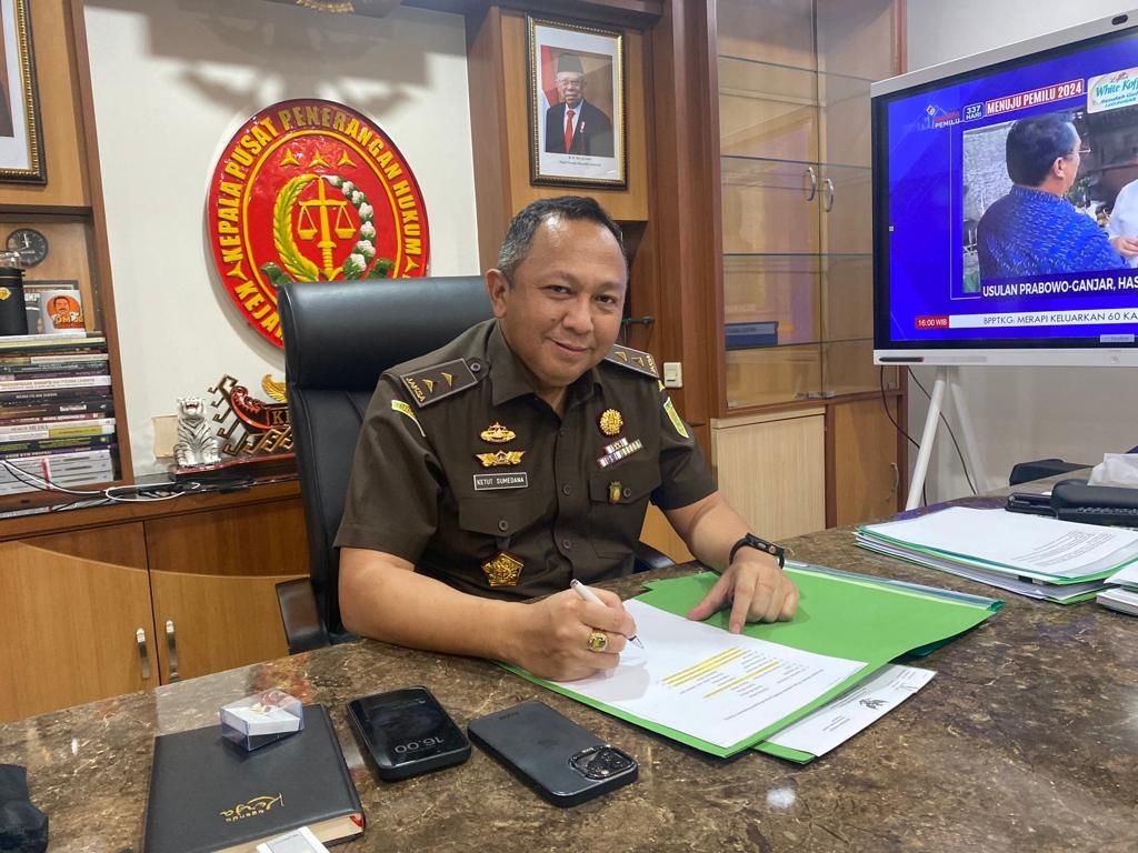  Kepala Pusat Penerangan Hukum Kejagung, Ketut Sumedana Kejaksaan Agung periksa saksi terkait dugaan kasus korupsi pada PT Waskita Karya/infopublik.id