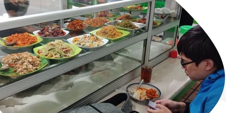 Ilustrasi Warteg yang terkenal di Kota Bogor, Jawa Batat.*