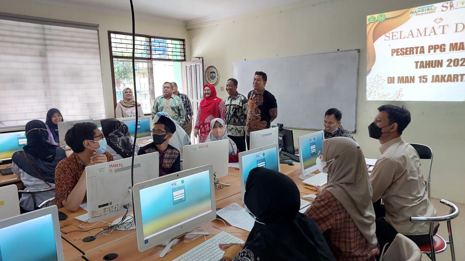 Ilustrasi. Sejumlah guru telah menerima tunjangan sertifikasi guru 2023 yang cair sebelum Lebaran