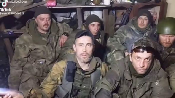Pasukan Rusia dari Unit Storm mengklaim bahwa sebagian dari mereka telah dibantai oleh pejuang Ukraina.*  