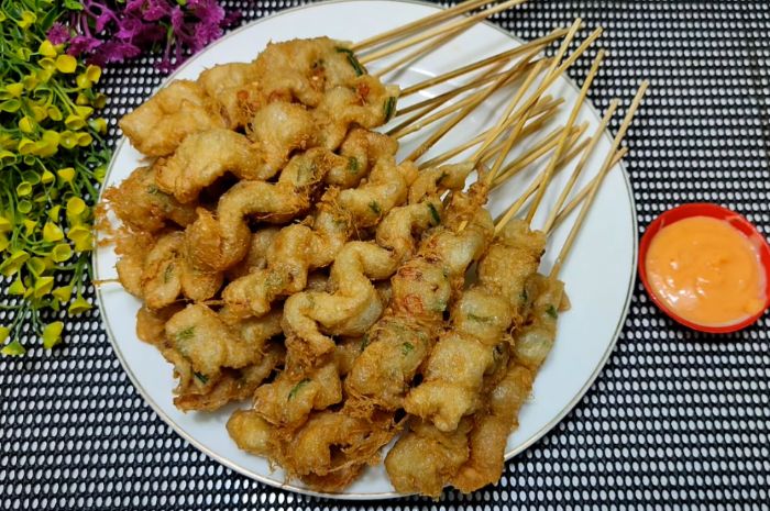 Cemilan enak dengan modal tepung untuk ide jualan bulan puasa.