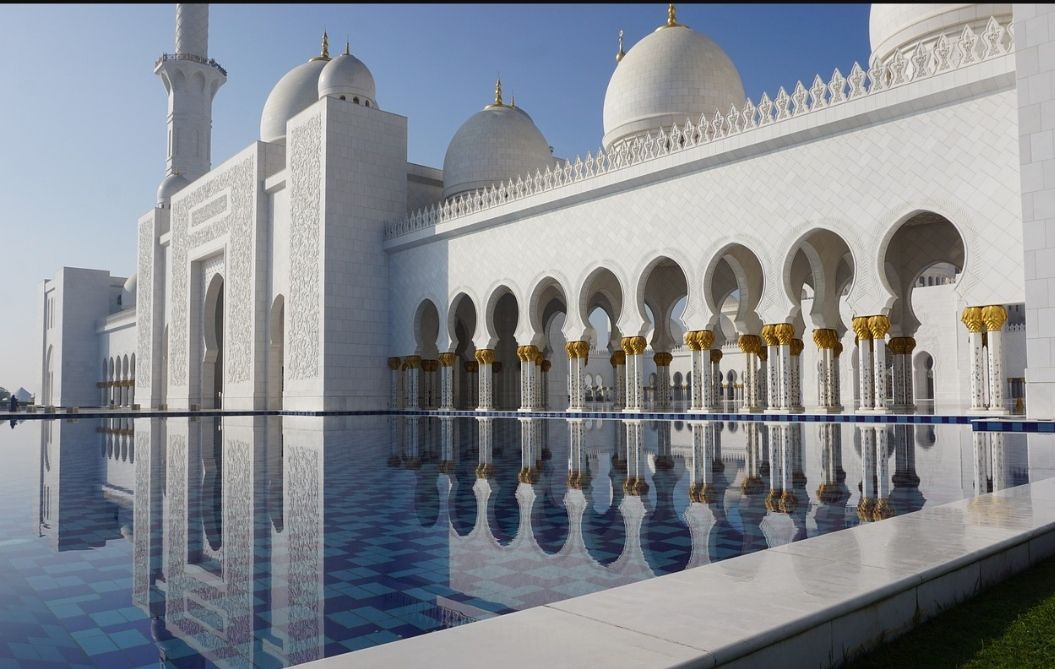 Masjid Arab putih/maxos_dim / 55 images/fixabay