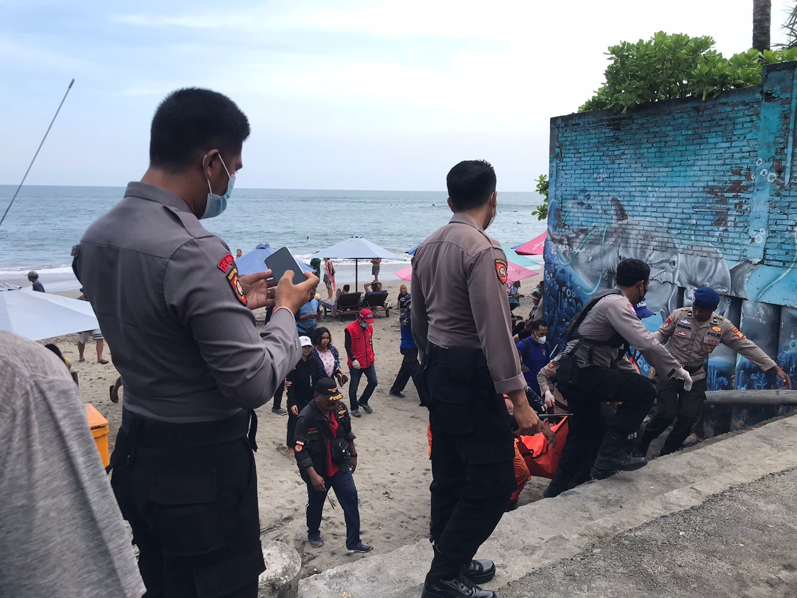 Mayat seorang pria ditemukan di Pantai Batu Mejan, Bali.