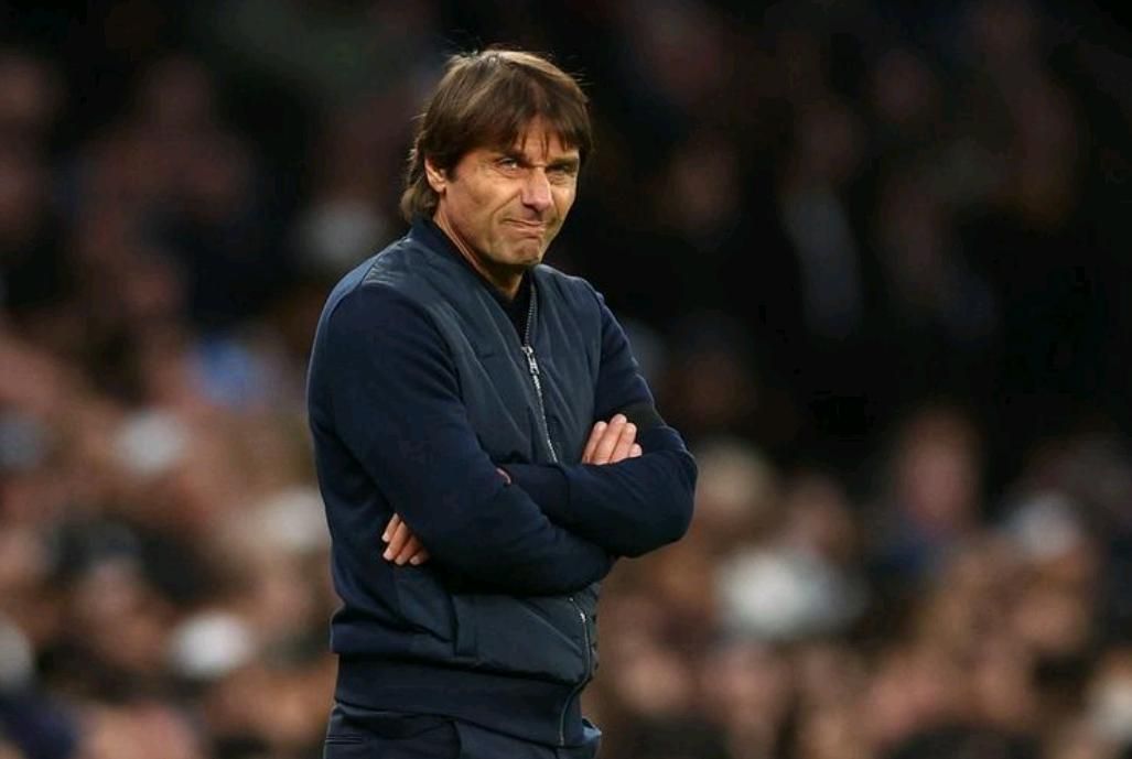 Antonio Conte resmi dipecat Tottenham Hotspur dan digantikan asistennya