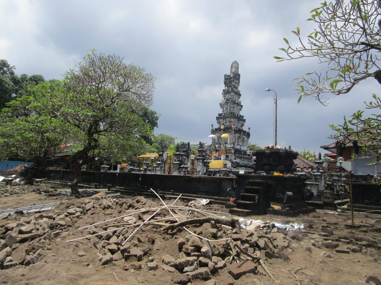 Renovasi Pura Agung Jagatnatha