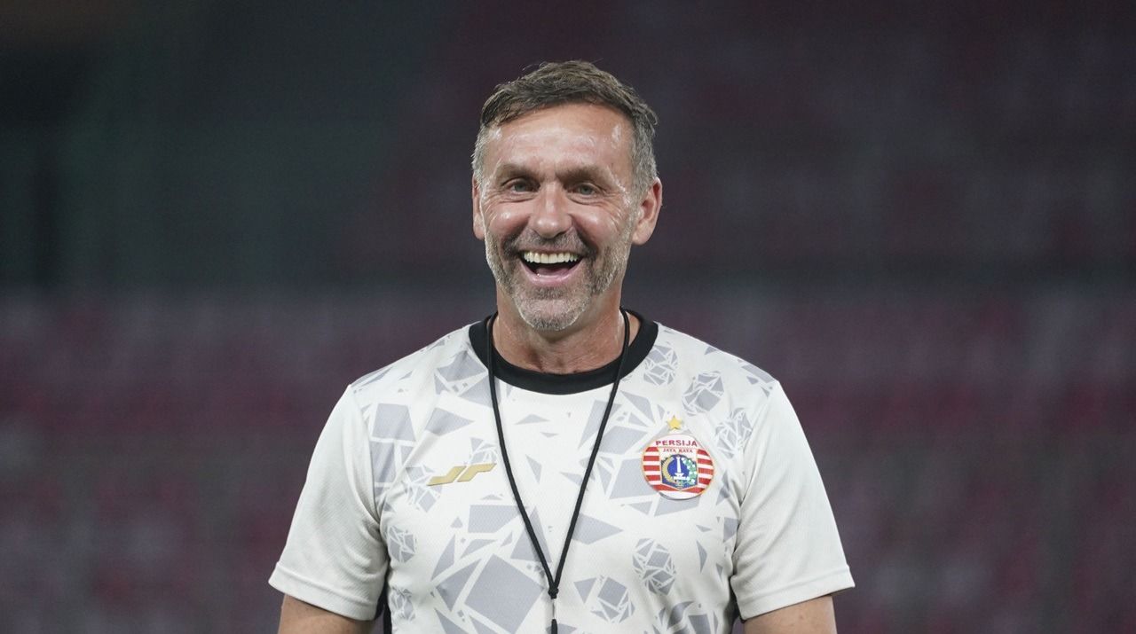 Pelatih Persija Thomas Doll
