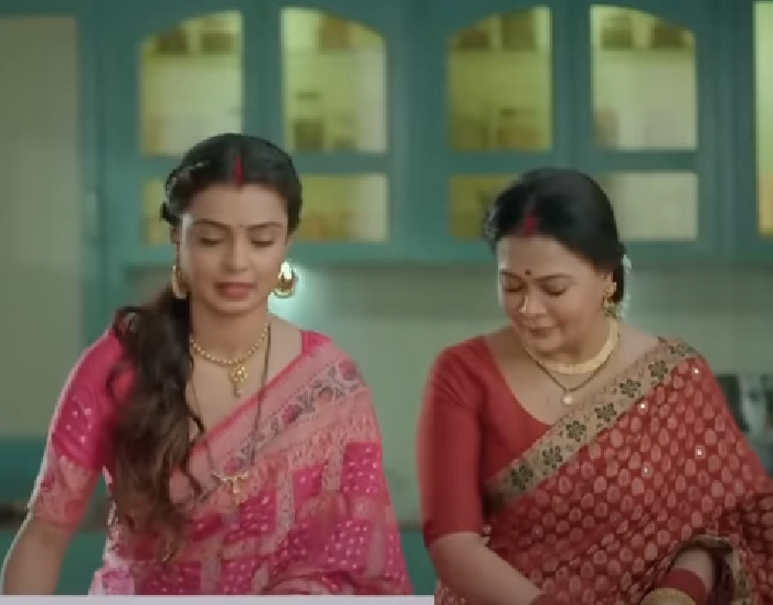 Sinopsis Imlie ANTV Selasa, 28 Maret 2023: Keluarga Tripati Siap Melakukan Puja, Malini Dipuji karena Kecantikannya
