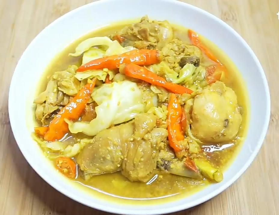 Resep Tongseng Ayam Tanpa Santan, Menu Sahur di Bulan Puasa Ramadhan yang lezat dan bikin ketagihan./Tangkapan layar/YouTube tri pujis