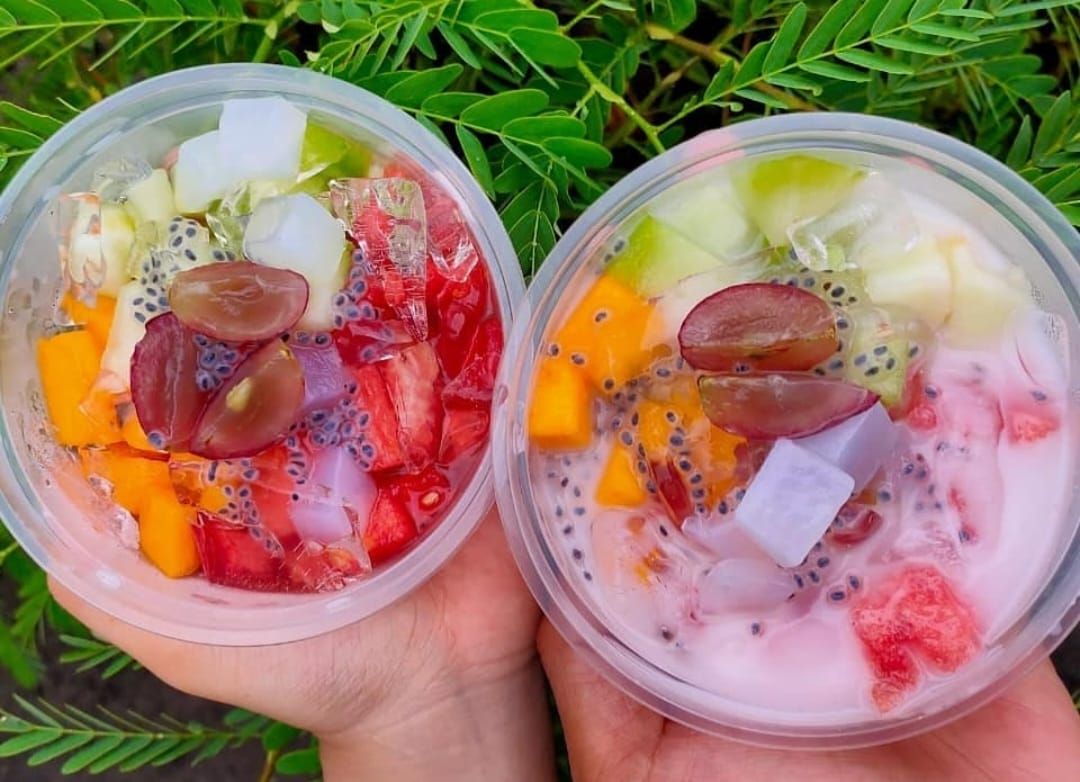 Inilah menu takjil yang enak untuk buka puasa saat Ramadhan 2023 yaitu sop buah Hongkong atau Ximilu
