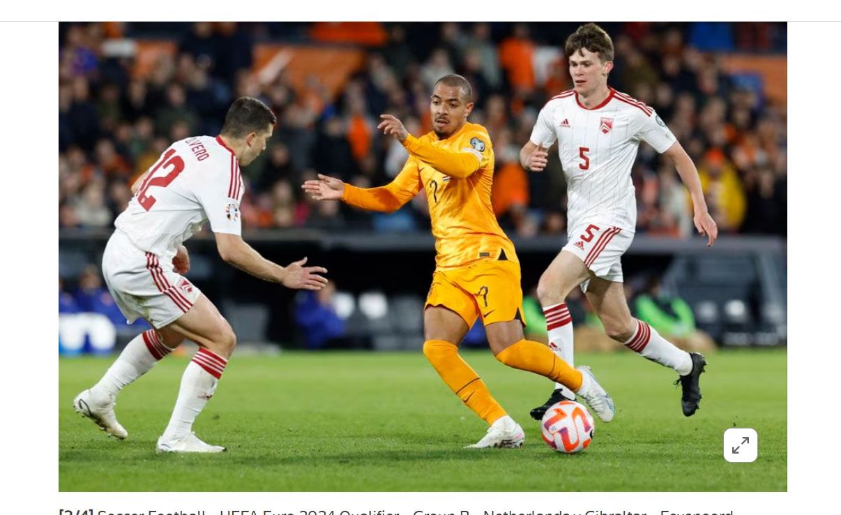 Belanda menang 3-0 melawan Gibraltar.