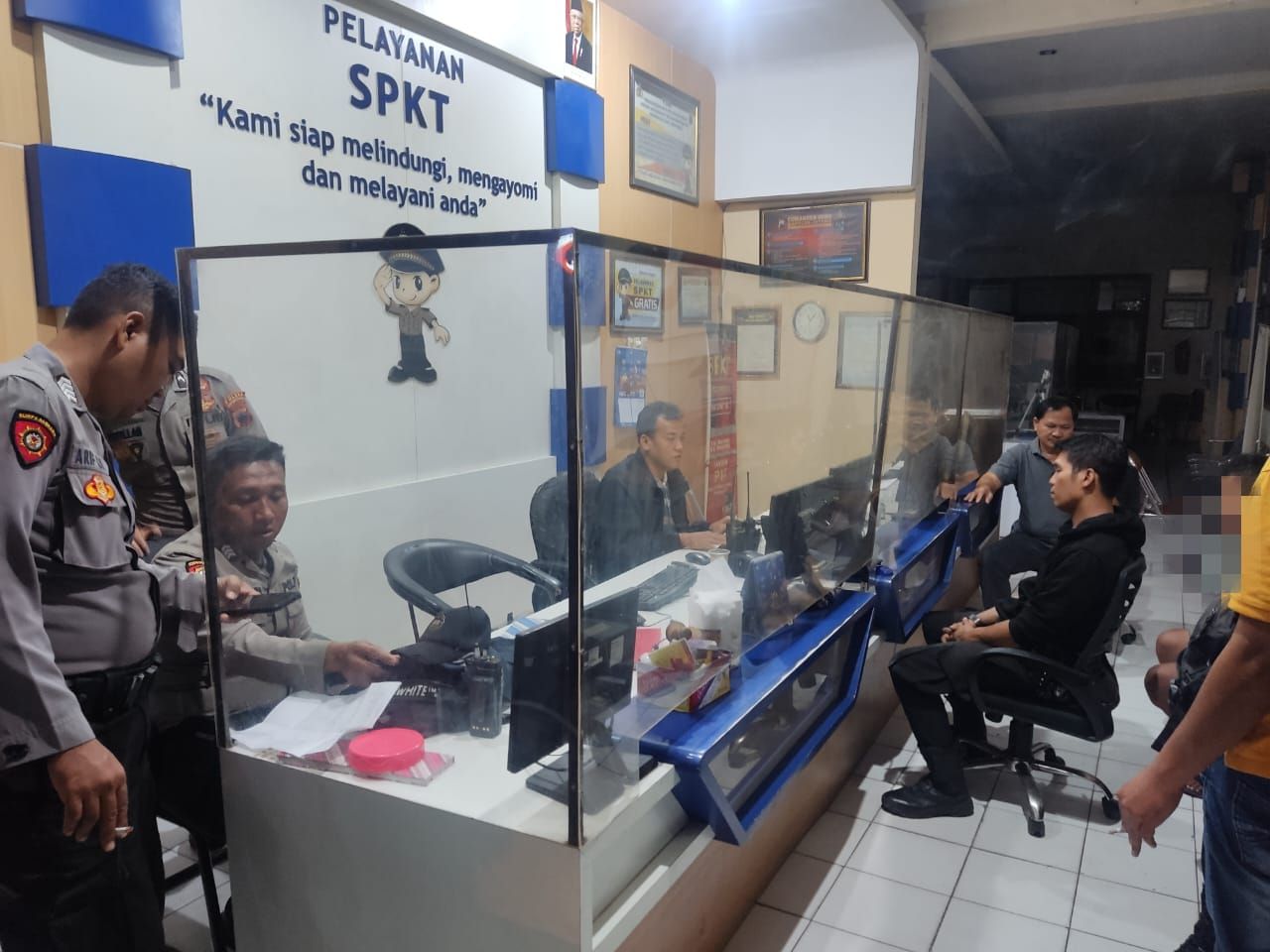 Pihak korban langsung melaporkan ke SPKT Polres Grobogan terkait pencurian ponsel yang dialaminya di sebuah RS di Kota Purwodadi, Kabupaten Grobogan.