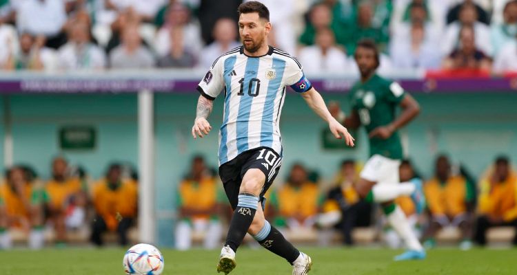 Prediksi skor Argentina vs Curacao di FIFA Matchday.  