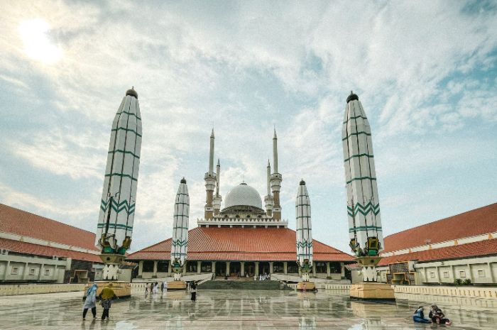  Terlengkap jadwal Imsak di Blora,  Sholat Lima Waktu dan berbuka puasa (Waktu Magrib), Selasa 28 Maret  2023 hari ini. 