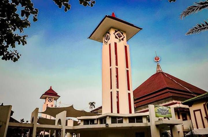 Masjid Agung Kota Cimahi.