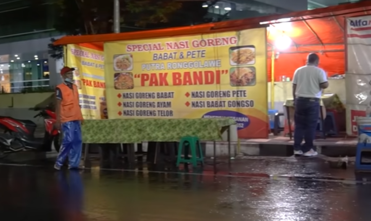 Nasi Goreng Babat Pete Pak Bandi, rekomendasi kuliner enak untuk liburan di Simpang Lima Semarang