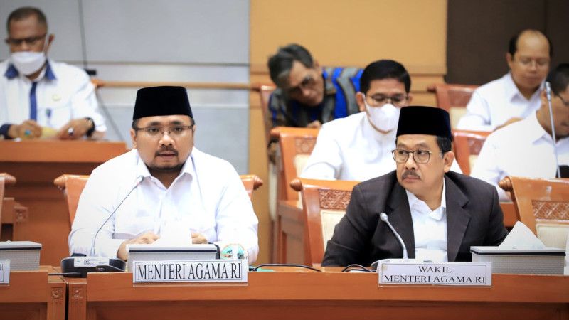 Menag bersama Wamenag menyelenggarakan Raker bersama Komisi VIII DPR RI untuk memabahas ibadah haji