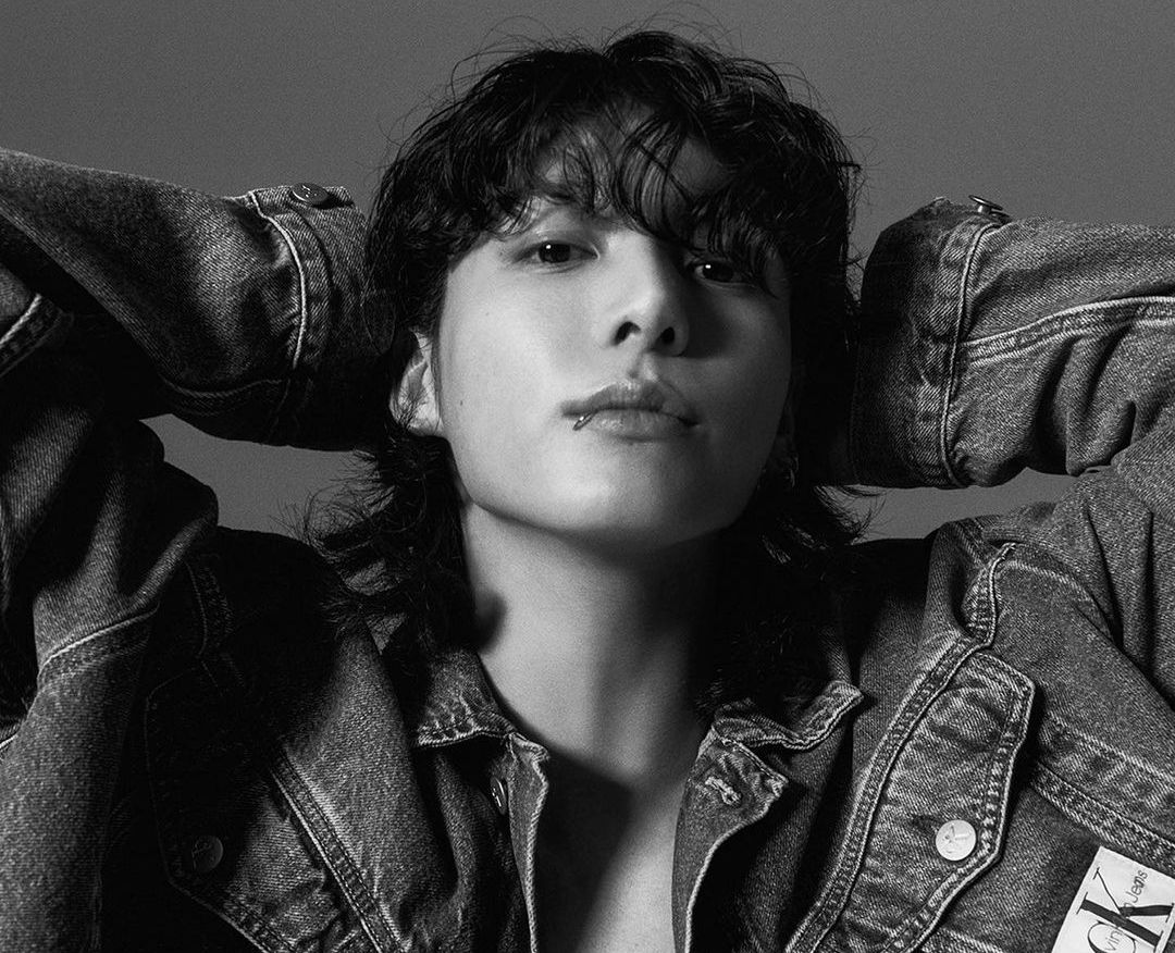 Foto junngkook BTS untuk Calvin Klein
