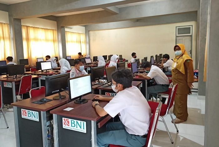 SMA Terbaik di Kota Padang./  sma10pdg.sch.id  