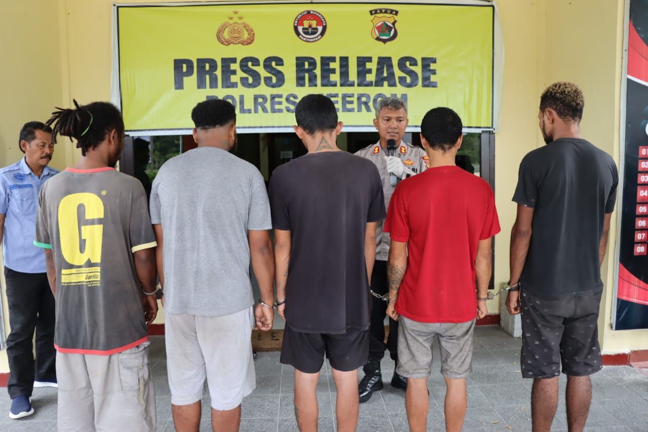 Lima (5) orang pemuda yang terlibat dalam kasus narkotika jenis ganja berhasil diamankan oleh Polres Keerom, Rabu 29 Maret 2023