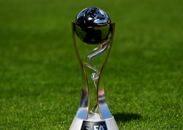 Piala Dunia U20 resmi batal digelar di Indonesia setelah pertemuan Ketua Umum PSSI dengan Presiden FIFA. 