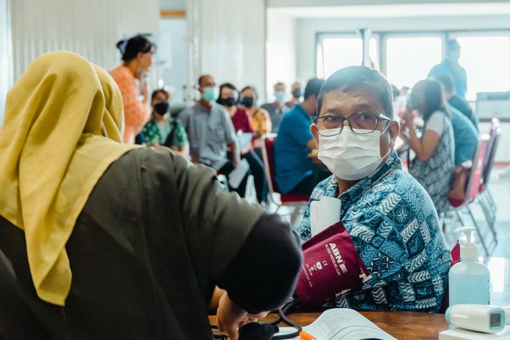 Universitas Atma Jaya Yogyakarta (UAJY) bersama Dinas Kesehatan Kabupaten Sleman mengadakan Vaksinasi Booster Covid -19 tahap kedua pada Selasa, 21 Maret 2023 di Kampus II Gedung Thomas Aquinas, Babarsari.  Foto: Humas UAJY