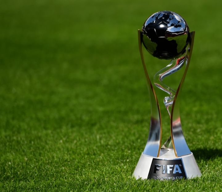 FIFA membatalkan Indonesia jadi tuan rumah Piala Dunia U 20 2023