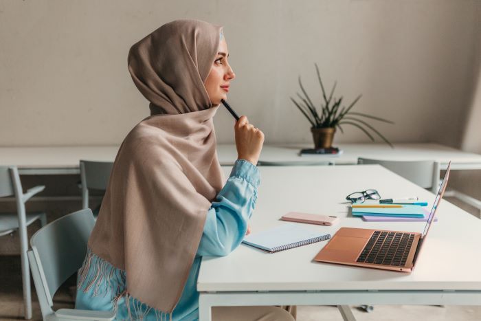 Ilustrasi - Barokah Ramadhan!! 6 Weton Wanita Penarik Rezeki Suami Di April 2023