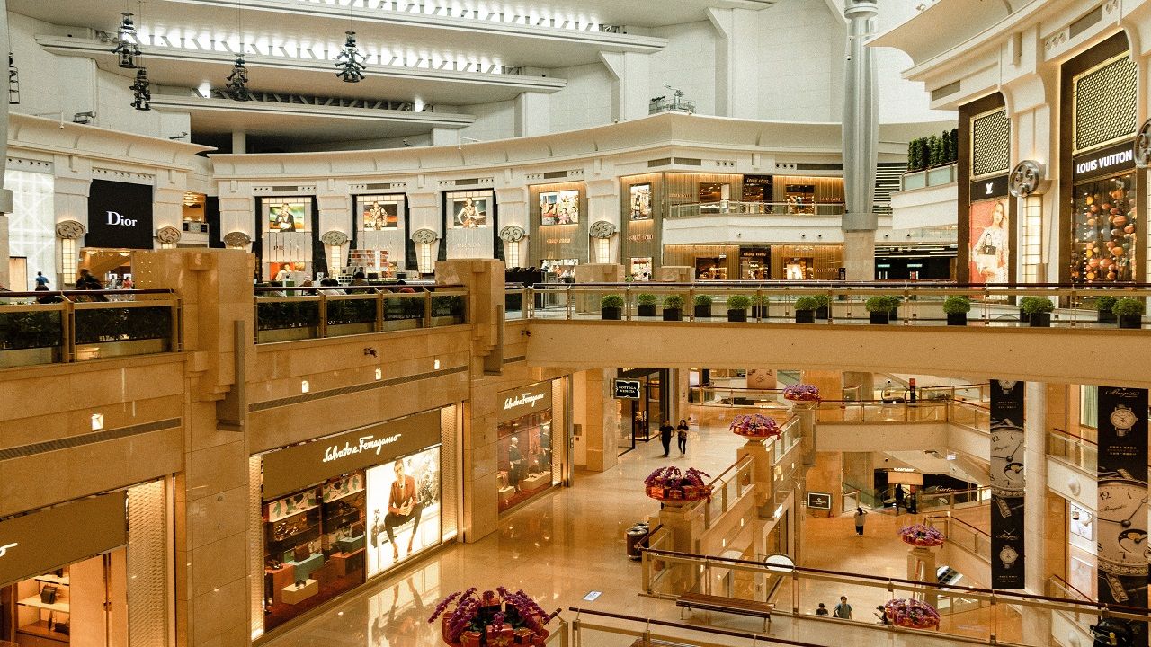 ilustrasi mall megah -- Variatif  Pilihanya, 3 Mall Megah di Sleman dengan Produk Beragam yang  Wajib Dikunjungi 