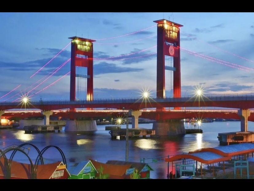 Jembatan Ampera Sumatra Selatan.