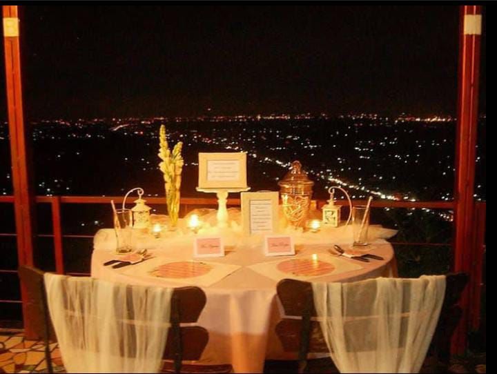 Dinner Romantis di Yogyakarta, Rekomendasi Tempat Makan Cafe Kece nan Romantis Bareng Gebetan
