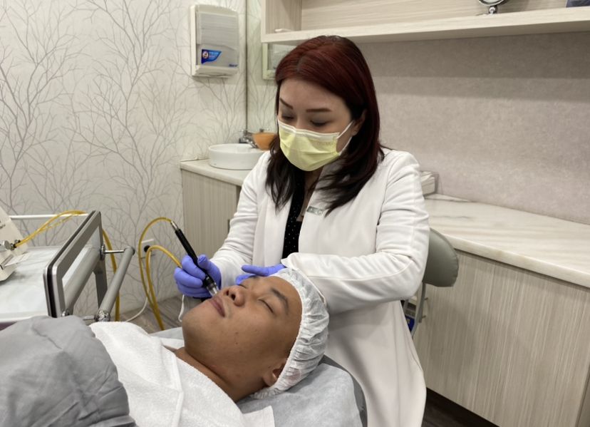 treatment MD Derma Hydrating Plus di EMDEE Skin Clinic Bliton Surabaya