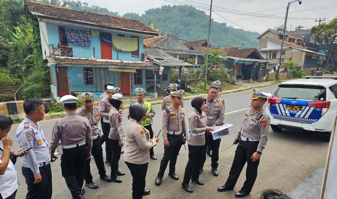Satuan Lalu Lintas Polresta Bandung Survey Jalur.