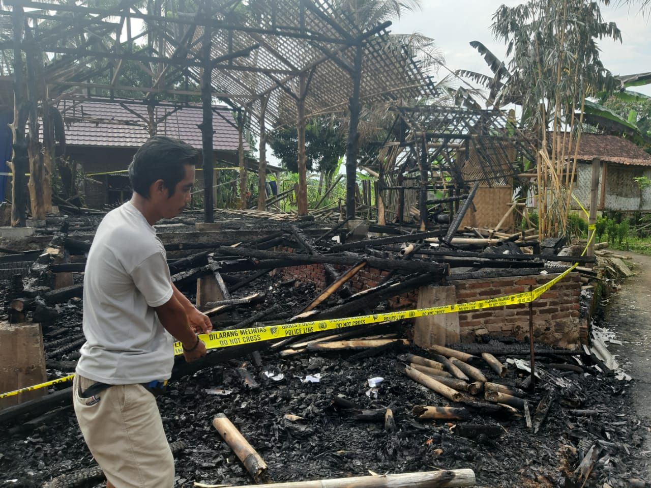 Kebakaran Sanggar Gilang Sunda Kota Banjar.*/kabar-priangan.com/D. Iwan