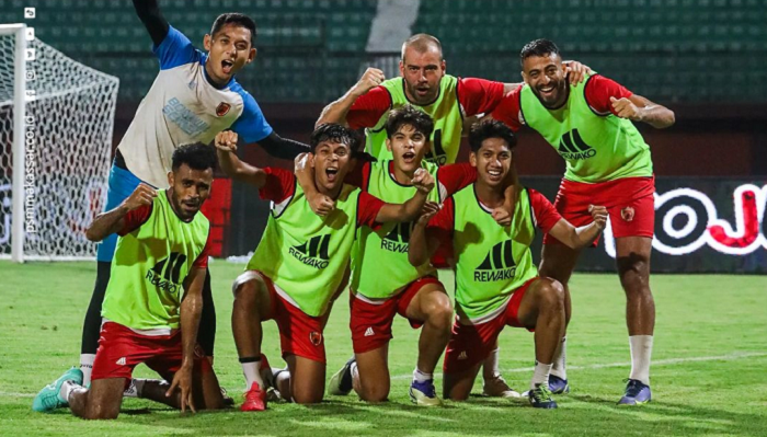 Para pemain PSM Makassar bakal melakoni laga sulit menghadapi Madura United  untuk mengunci gelar juara musim ini. 