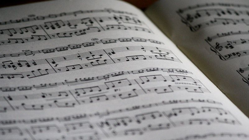 Bagian Pengantar Menuju Lagu Pokok Disebut?