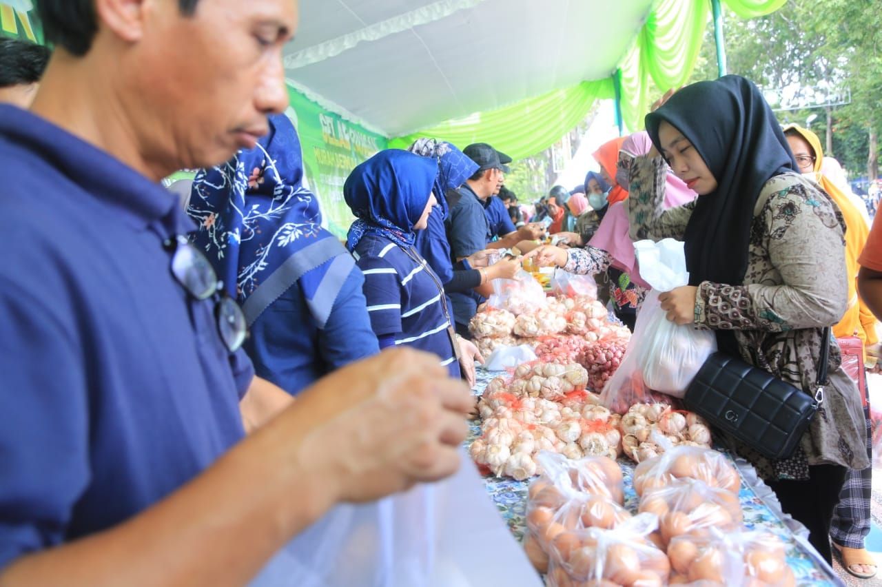 Bazar Murah di Kota Probolinggo Diburu Warga