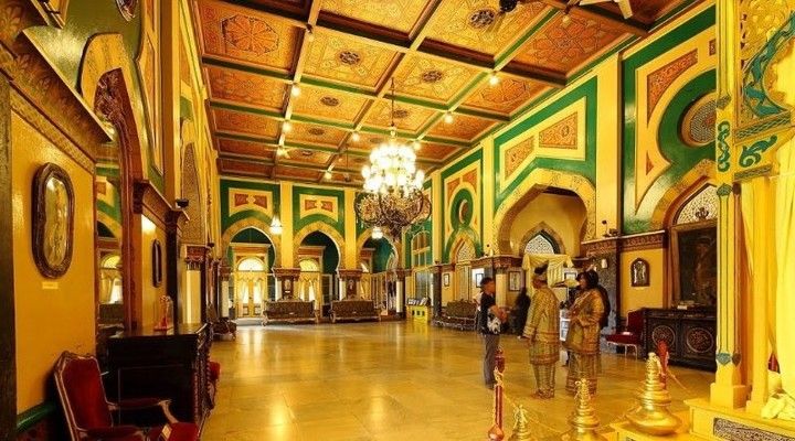 Ruang Utama Istana Maimun Medan / @istana_maimoon / Instagram