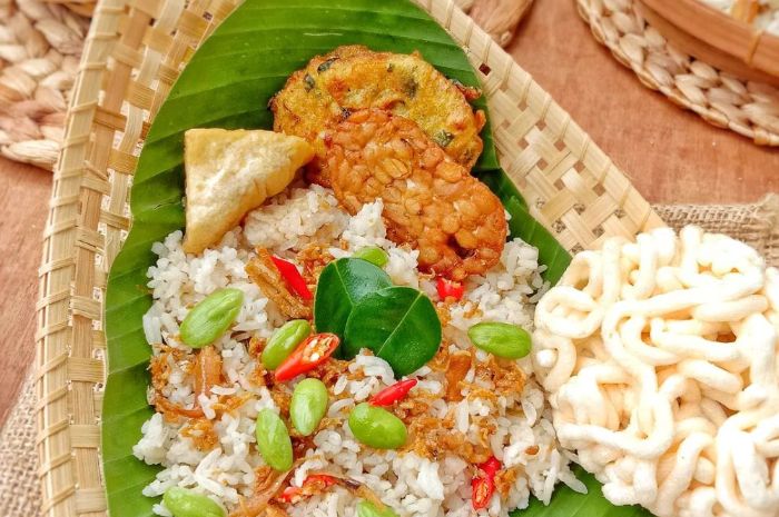 Resep nasi liwet rice cooker yang endes simple untuk buka puasa dan sahur