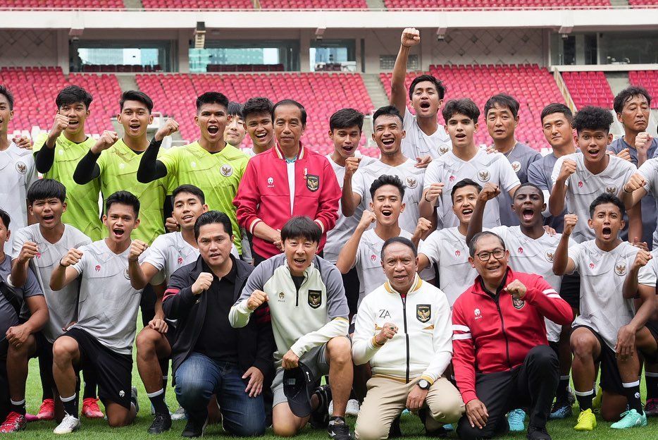 FIFA sedang mempertimbangkan sanksi untuk sepak bola Indonesia