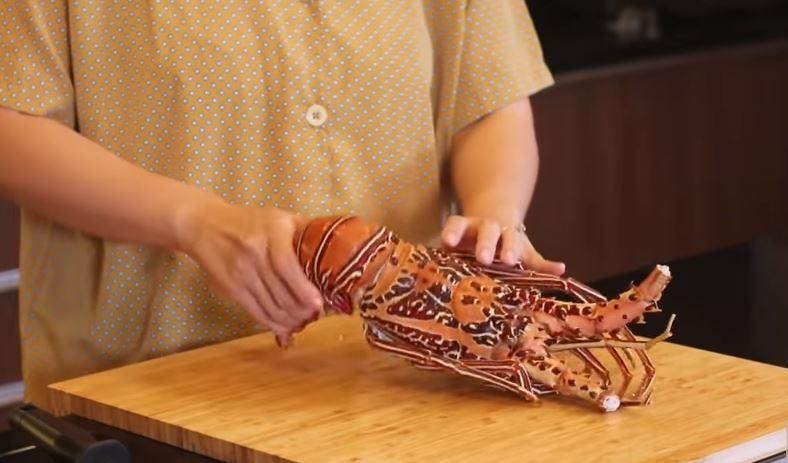 Cara Memotong dan Memasak Lobster Sempurna Tips dan Trik Menghasilkan Hidangan Mewah yang Cantik dan Lezat