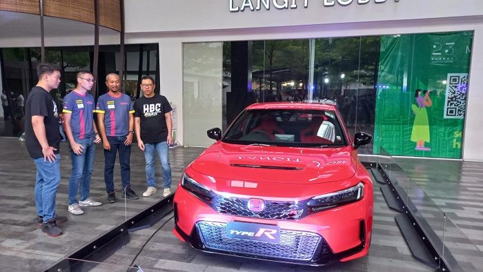 Honda Bandung Center (HBC) meluncurkan mobil Honda Type R yang dijual secara terbatas.*