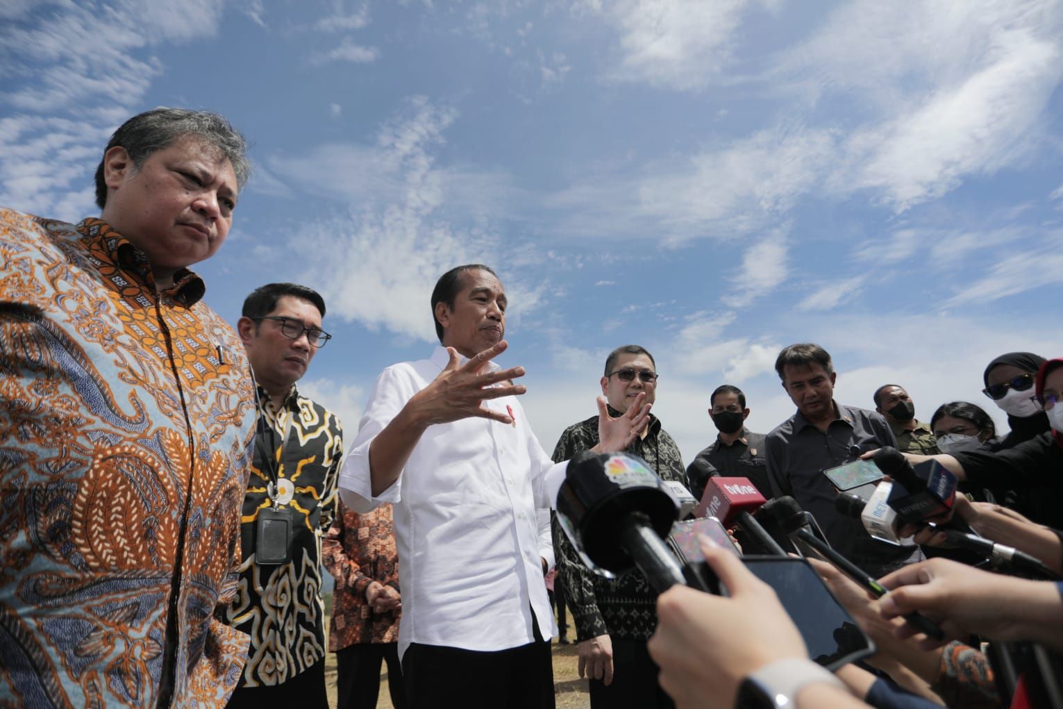Gubernur Jawa Barat Ridwan Kamil menyaksikan peresmian Kawasan Ekonomi Khusus (KEK) Lido City oleh Presiden RI Joko Widodo, di Kabupaten Bogor, Jumat (31/3/2023). 