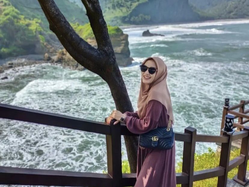 Pantai Menganti / Instagram/@vita_annisa