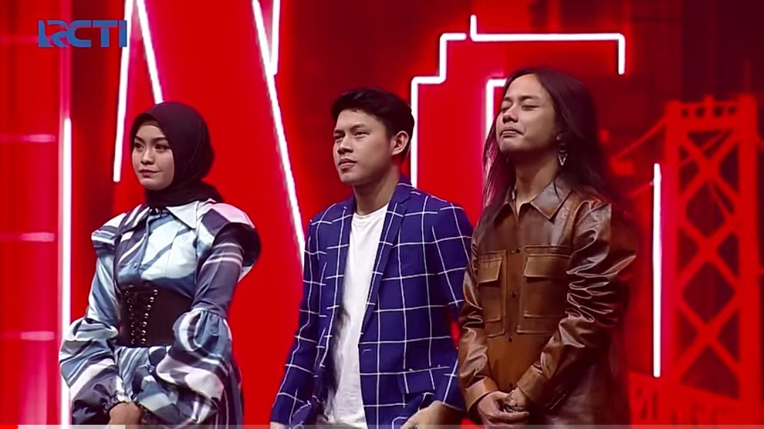 Salma Salsabil, Rony Parulian, dan Neyl Author berada di Bottom Three atau Tiga Posisi Terbawah pada Spektakuler Show 8: Top 7 Indonesian Idol 2023, Senin, 27 Maret 2023.*