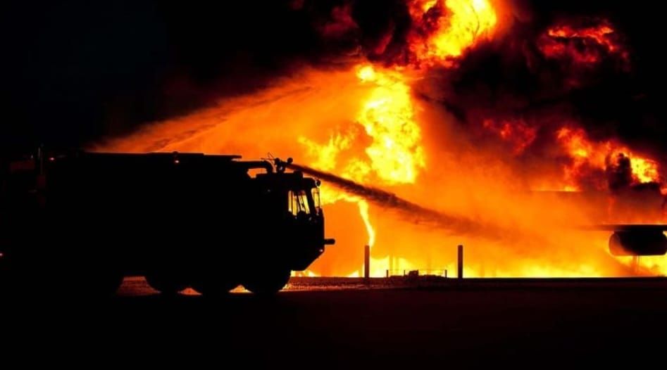Ilustrasi kebakaran di kilang minyak Pertamina Dumai
