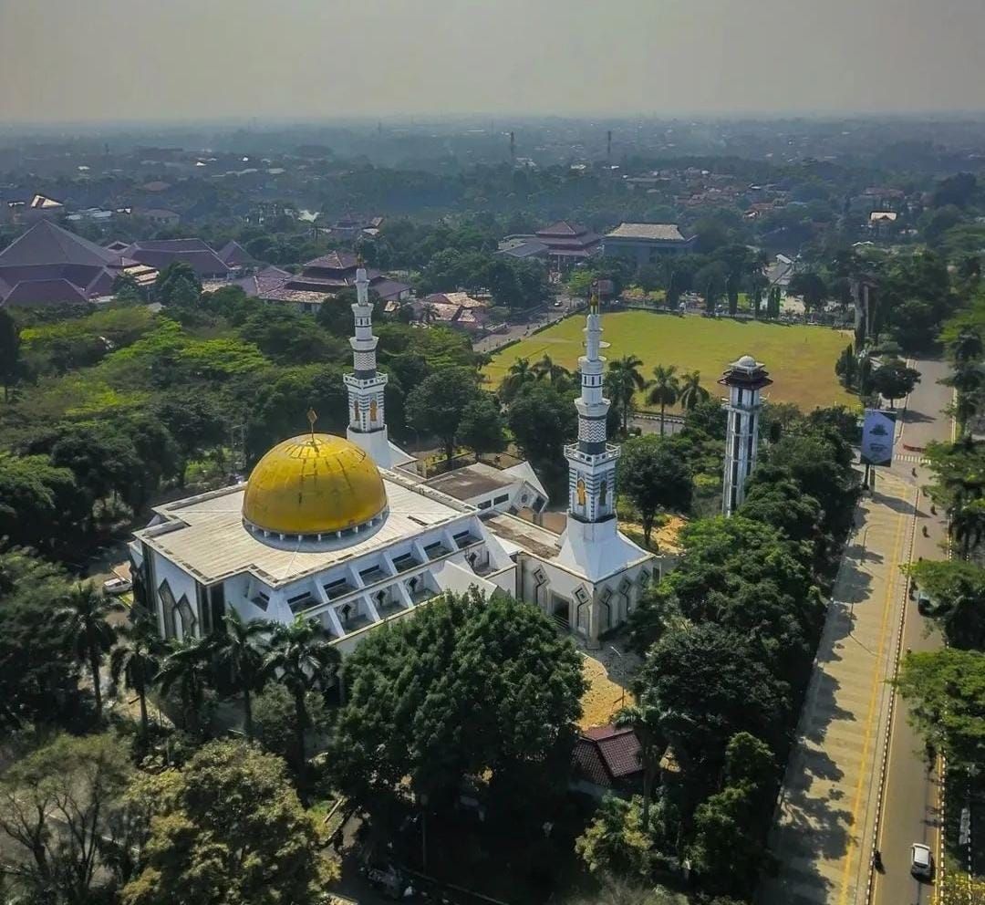 Masjid Baitul Faidzin, Kawasan Pemda, Cibinong, Kabupaten Bogor.*/Instagram/ @infocbng