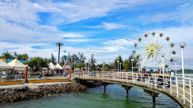 15 Tempat Wisata Batam Favorit Wisatawan! Ada Ocarina, Jembatan ...