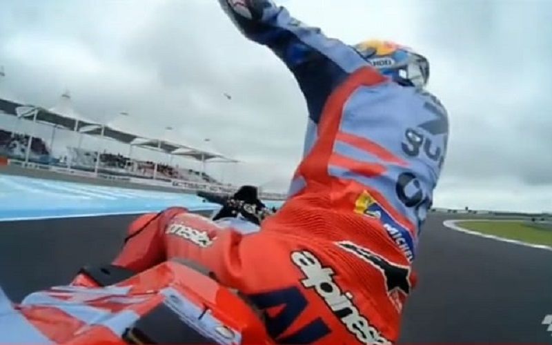 Pebalap tim Gresini Racing Alex Marquez saat berlaga pada balapan MotoGP 2023 di Sirkuit Termas de Rio Hondo, Argentina, Sabtu (1/4/2023)