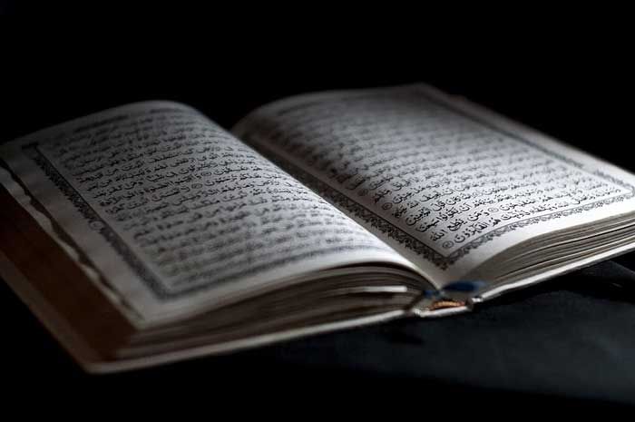 Ilustrasi tadabbur Al-Qur'an surah An-nisa ayat 1 yang menjelaskan tentang perintah untuk bertakwa kepada Allah