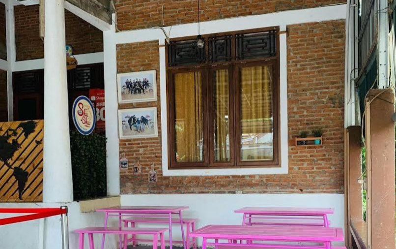 Shushu Milkshake, rekomendasi cafe instagramable buat tempat bukber di Purwokerto